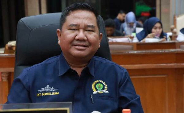 Ekti Imanuel