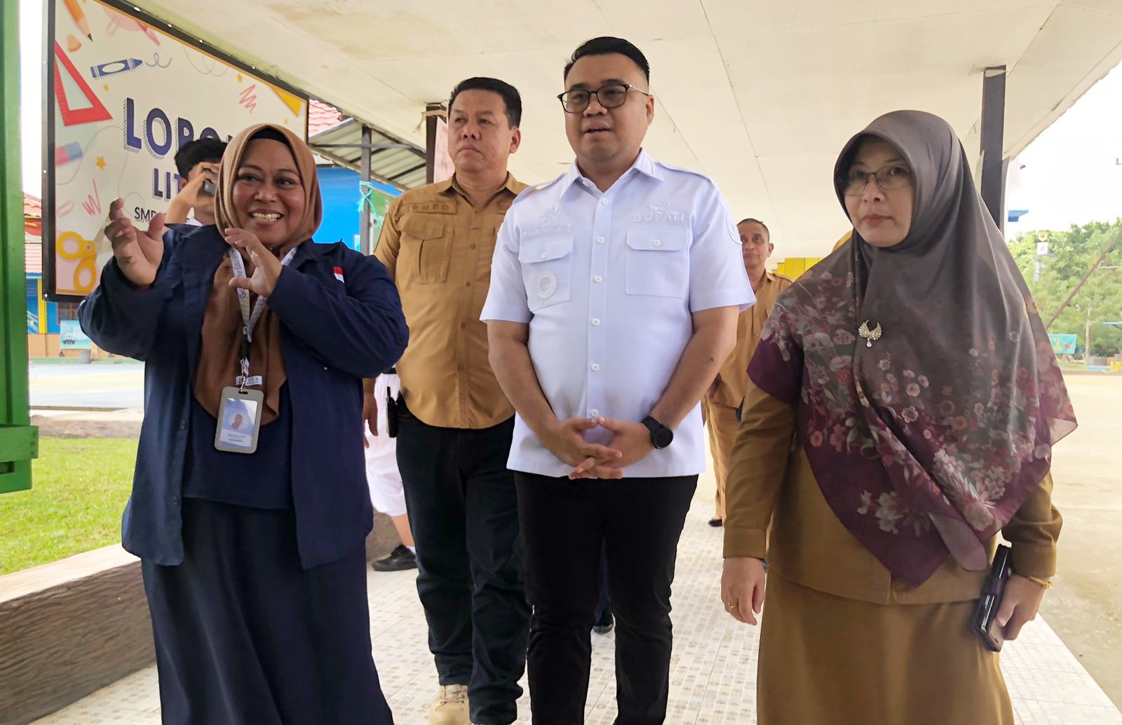 Pemerintah Kabupaten Kukar berkomitmen untuk meningkatkan kualitas pendidikan dengan mengimplementasikan program Sekolah Rujukan Google. (eb)
