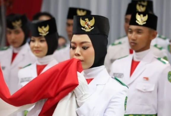 43 Anggota Paskibraka Kukar 2025 Dikukuhkan